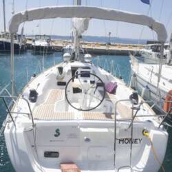 Oceanis 31 Honey