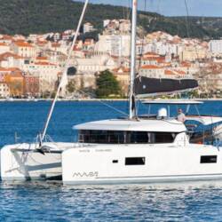 Lagoon 42 - 4 + 2 cab. Flying Horst