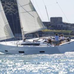 Dufour 430 GL LUNA ROSSA