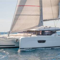 Fountaine Pajot Astrea 42 - 4 + 2 cab. Le Bart
