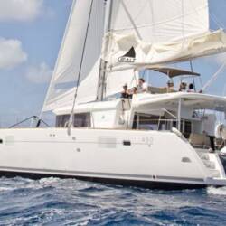 Lagoon 450 - 4 + 2 cab. Nada