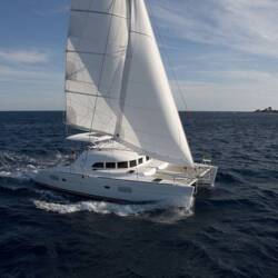 Lagoon 380 S2 - 4 cab. blue elli