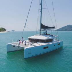 Lagoon 52 F - 5 + 2 cab. Blue Moon