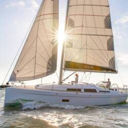 Hanse 348- 3 cab. Larod