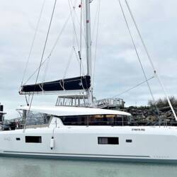 Lagoon 42 OW Sailing Breeze