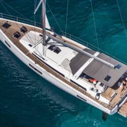 Oceanis Yacht 54 White Bird 
