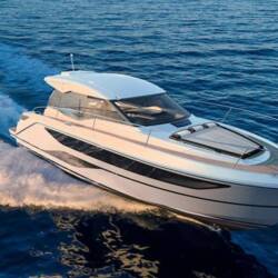 Bavaria SR36HT Lilian