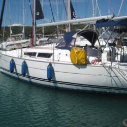 Sun Odyssey 32i Little Hanni