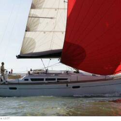 Sun Odyssey 42i Black Pearl