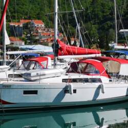 Oceanis 38.1 Teodora