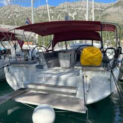 Oceanis 46.1 Bumblebee