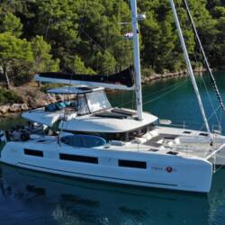 Lagoon 51 - 6 + 1 cab. Twin Joy +