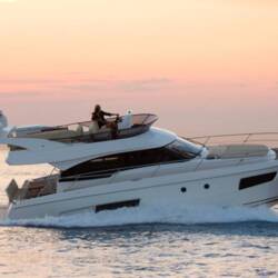 Bavaria Virtess 420 Fly Lana