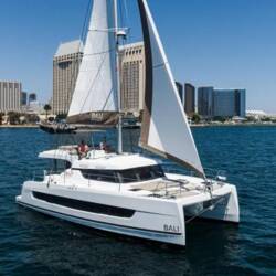 Bali 4.4 - 3 + 1 cab. Relentless