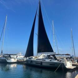 Dufour 530 - 4 + 1 cab. Rhamnus