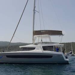 Bali 4.8 - 6 + 1 cab. Physeter