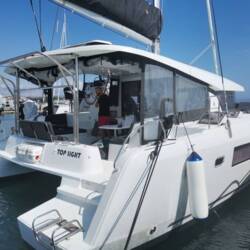 Lagoon 42 - 4 + 2 cab. Top Light