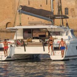 Helia 44 - 4 + 2 cab. Knyps