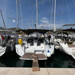 Sun Odyssey 440 - 4 cab. Art  Vandelay