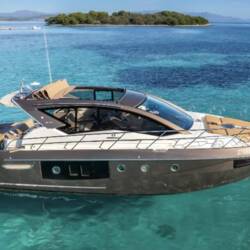 Cranchi M44 HT Brown Sugar