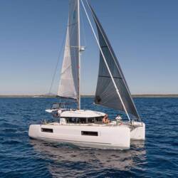 Lagoon 40 - 4 + 2 cab Monarch