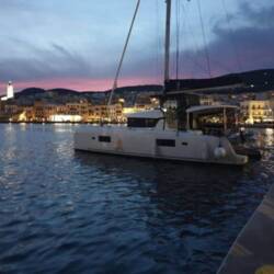 Lagoon 42 - 4 + 2 cab.  All In